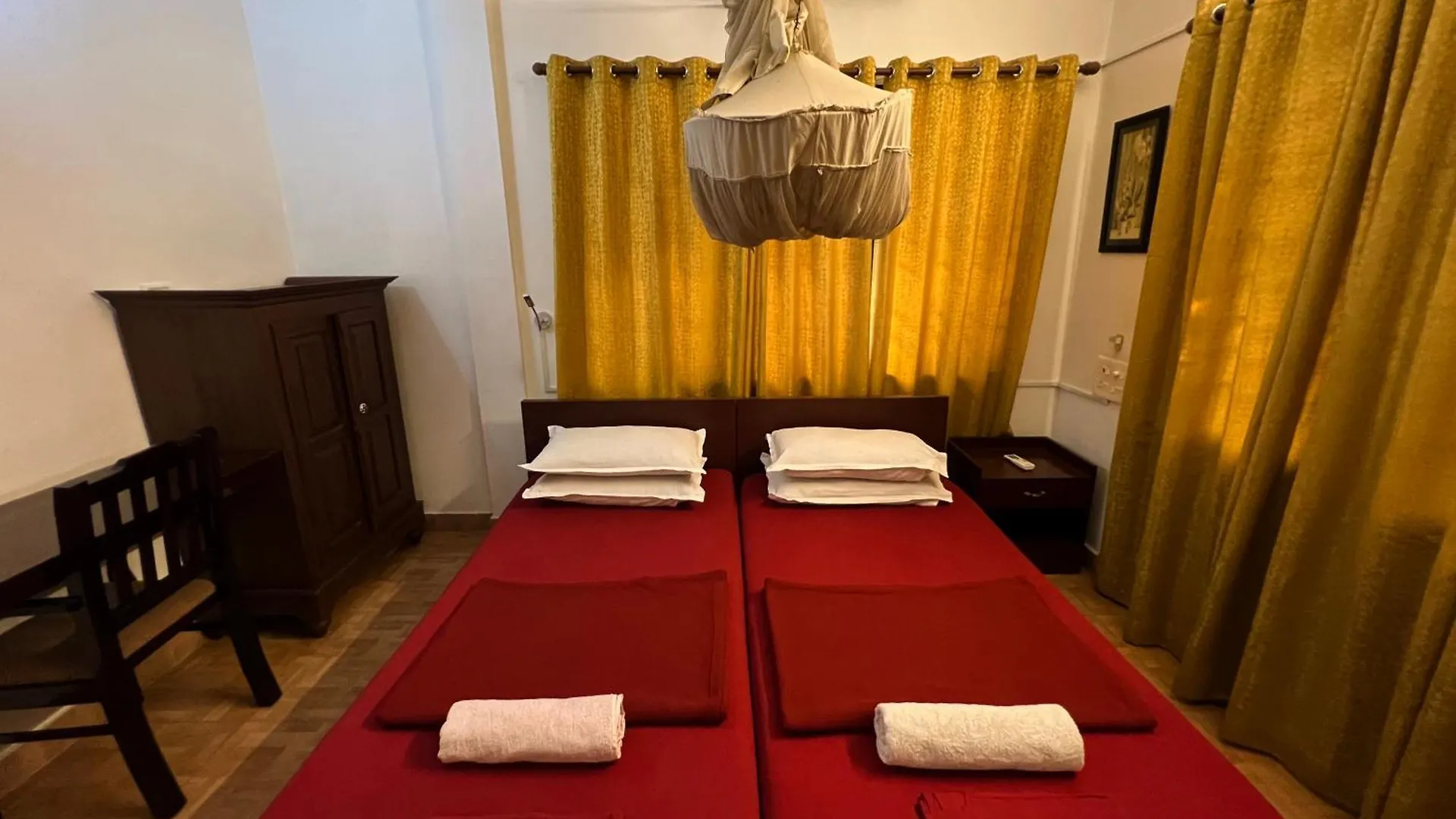 Reds Residency - Homestay Kochi