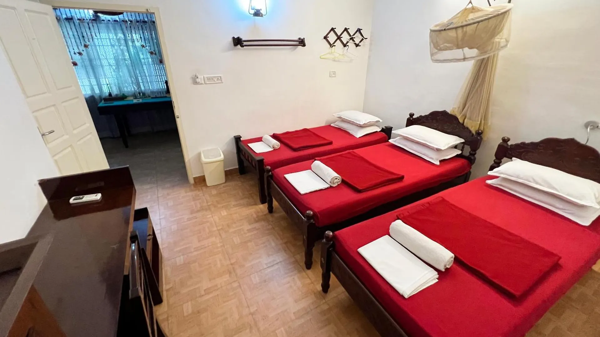 Reds Residency - Homestay Kochi 0*,  India