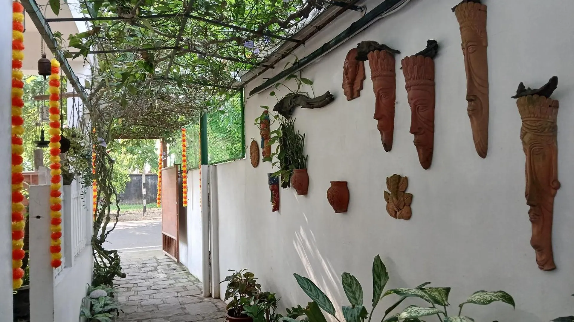 Reds Residency - Homestay Kochi India