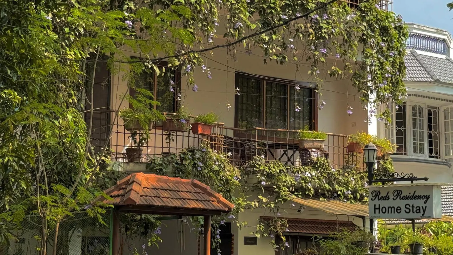 Reds Residency - Homestay Kochi